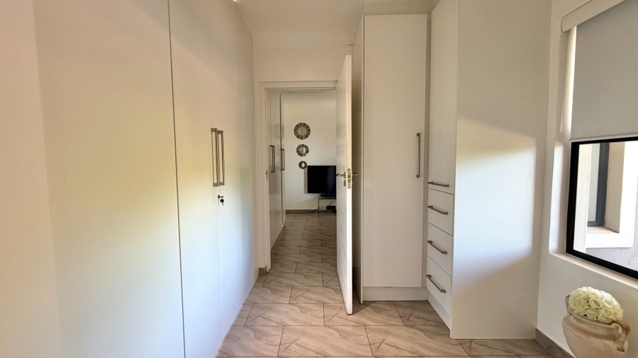 4 Bedroom Property for Sale in La Montagne Western Cape